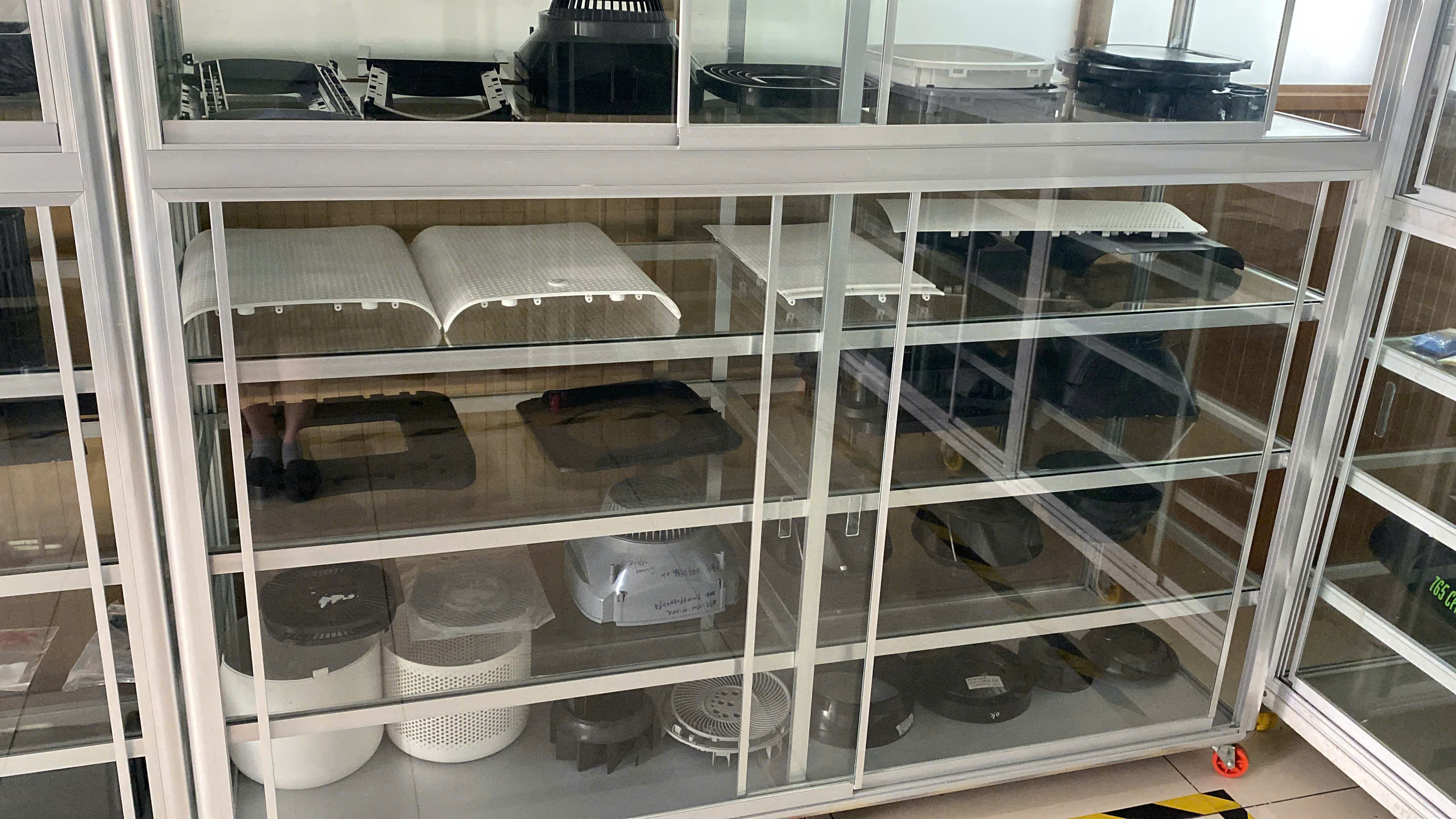 Sample display rack 4.jpg